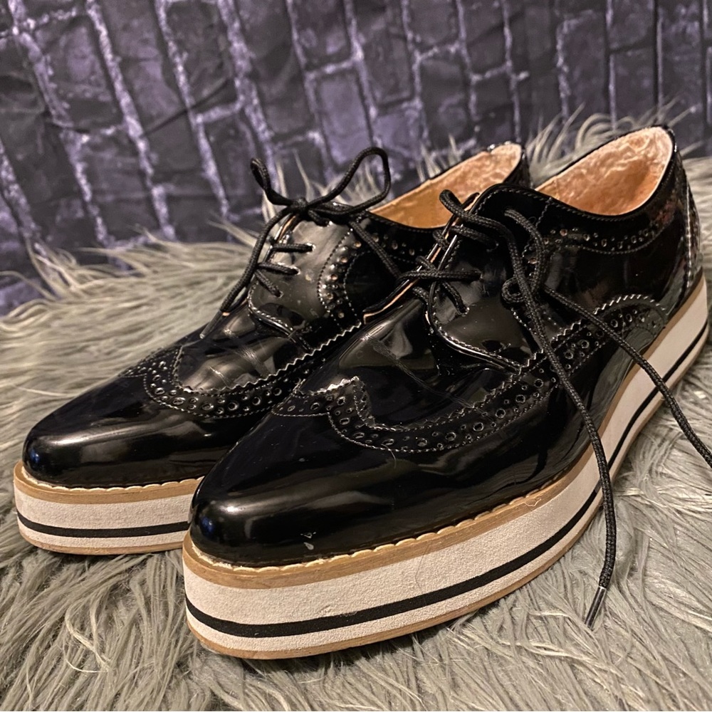COPY - SELAH Patent Leather Wing Tip  Oxford Platforms Shoes Sz MEX 26 US 9